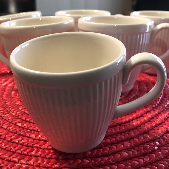Wedgwood Windsor ribbed ivory coffee/tea cups - Picture 2 of 6